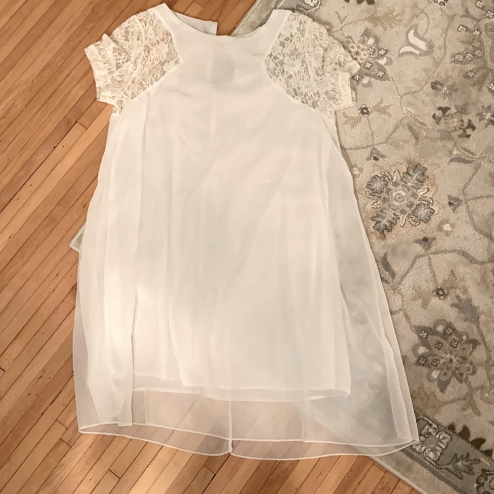 White chiffon flowy babydoll dress with lace sleeves